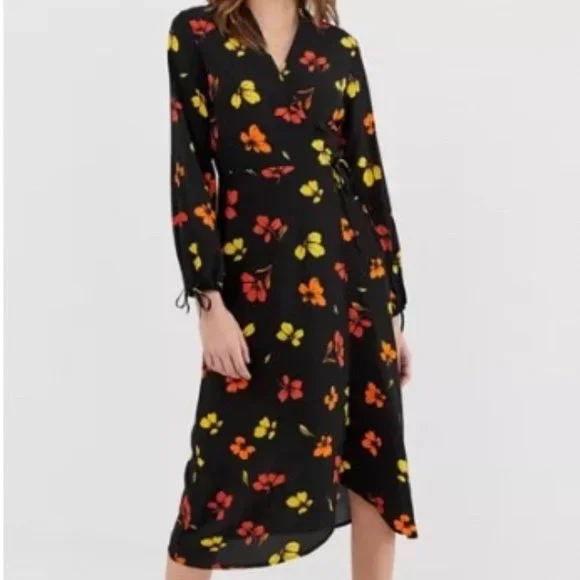 knee length dresses for ladies M) 70s Cream Floral Trim Midi Dress – The Clothing Warehouse main image 1